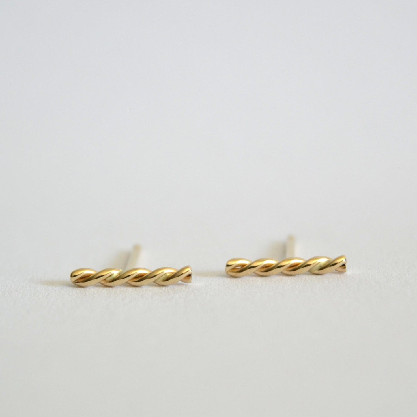 14k Rope Bar Studs