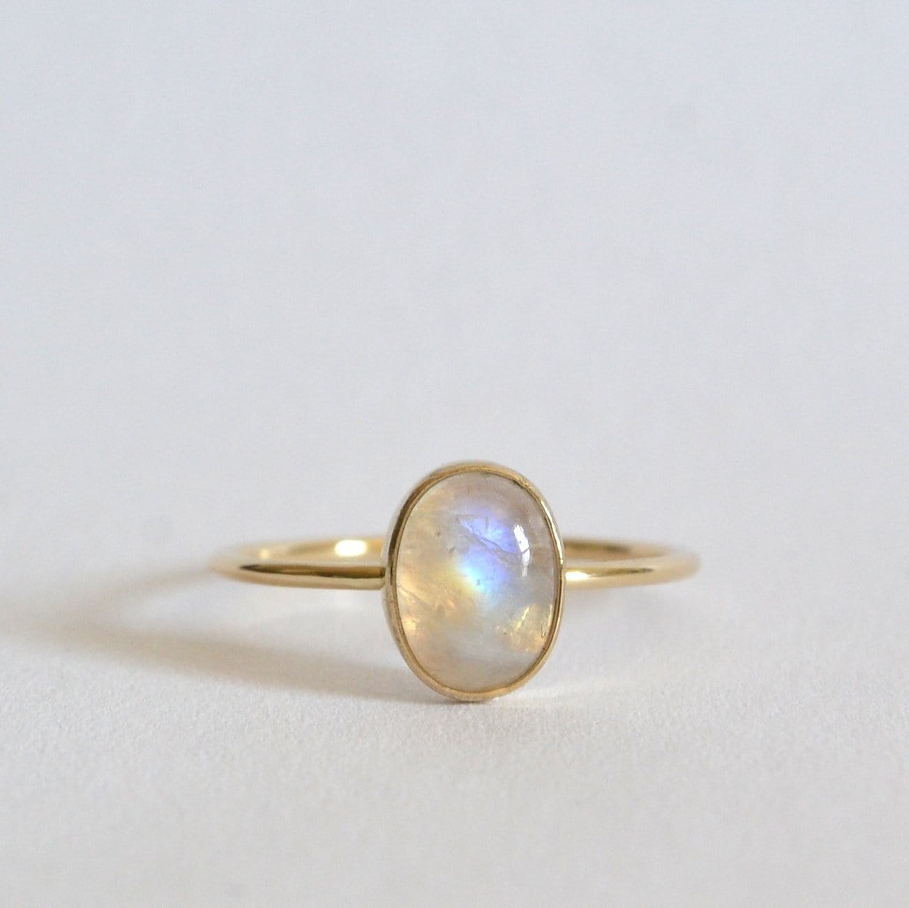 14k North Oval Moonstone Ring