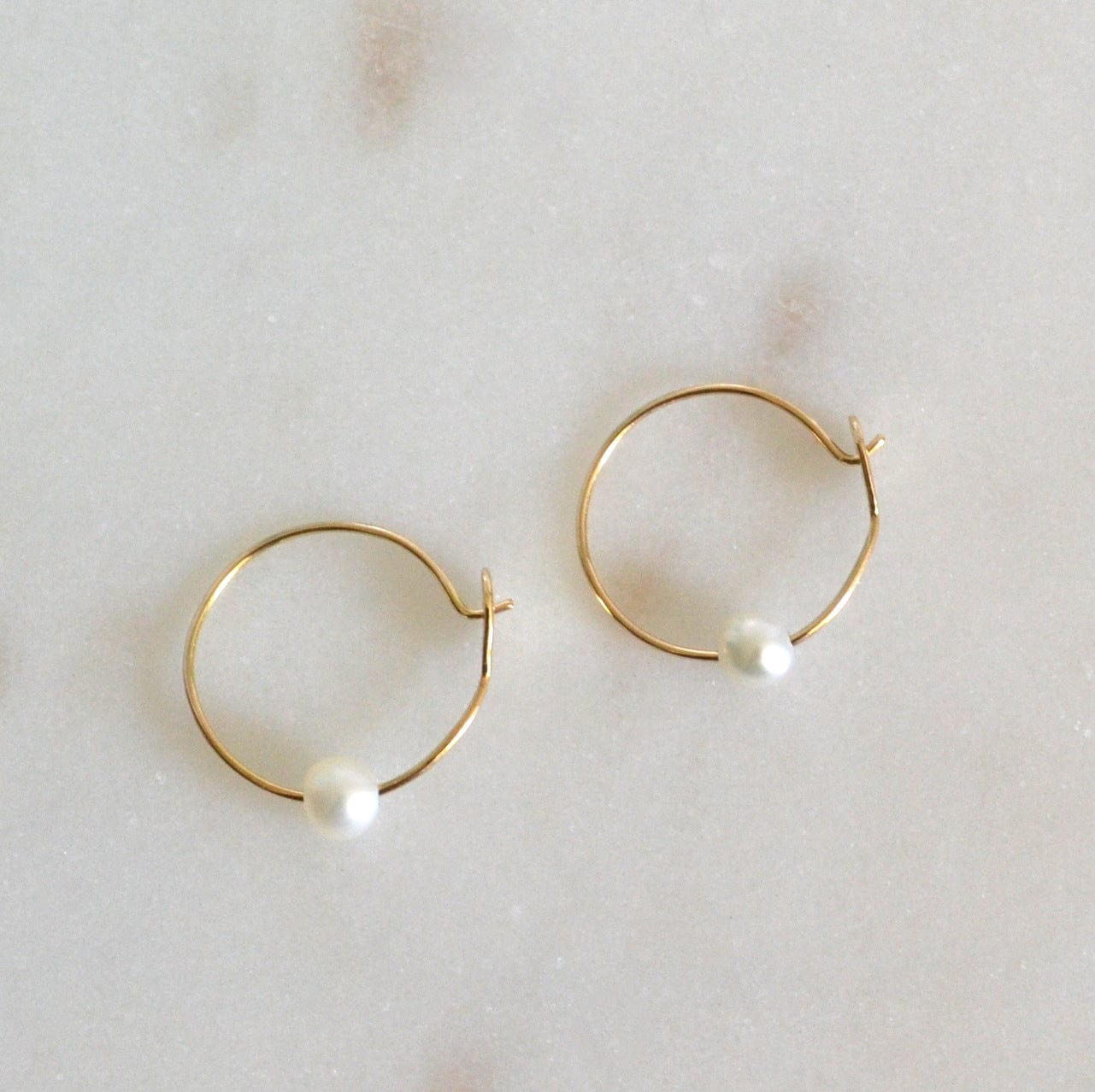 14k pearl hoop earrings