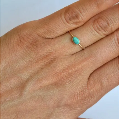 14k Oval Turquoise Ring