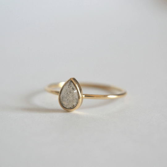 14k Pear Labradorite Ring