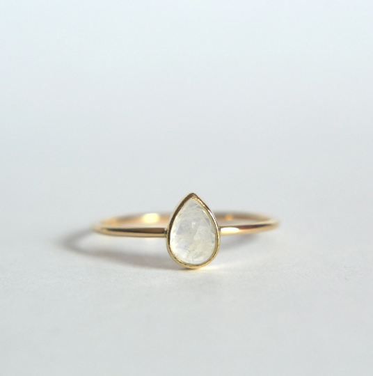 14k Pear Moonstone Ring