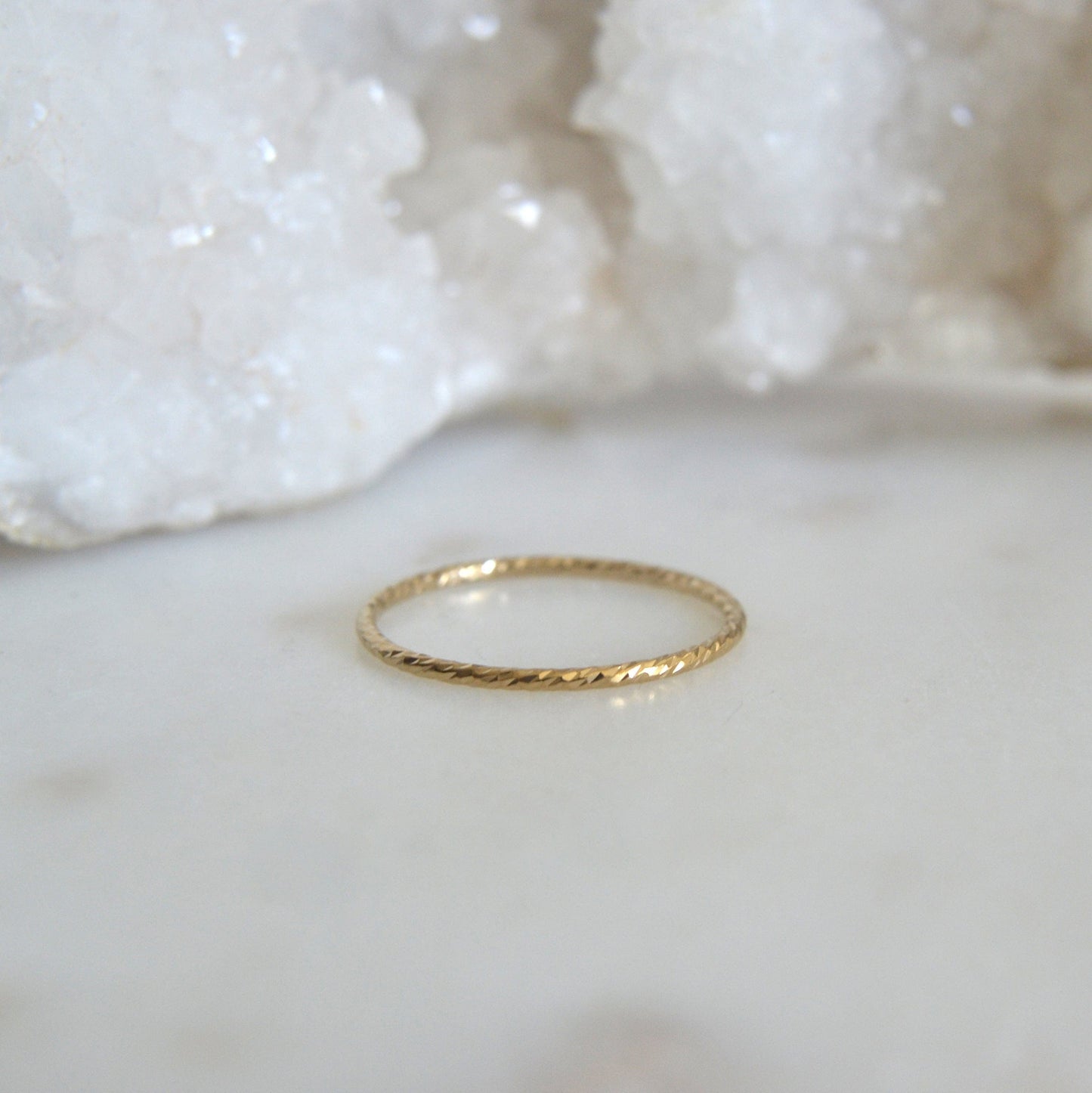 14k Sparkling Band