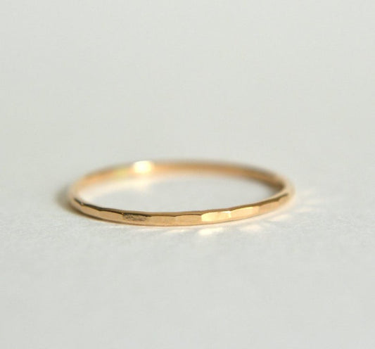 Dainty hammered band