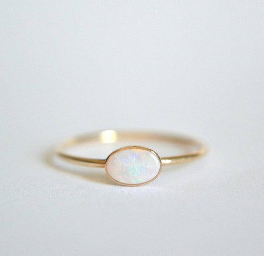 Oval opal ring