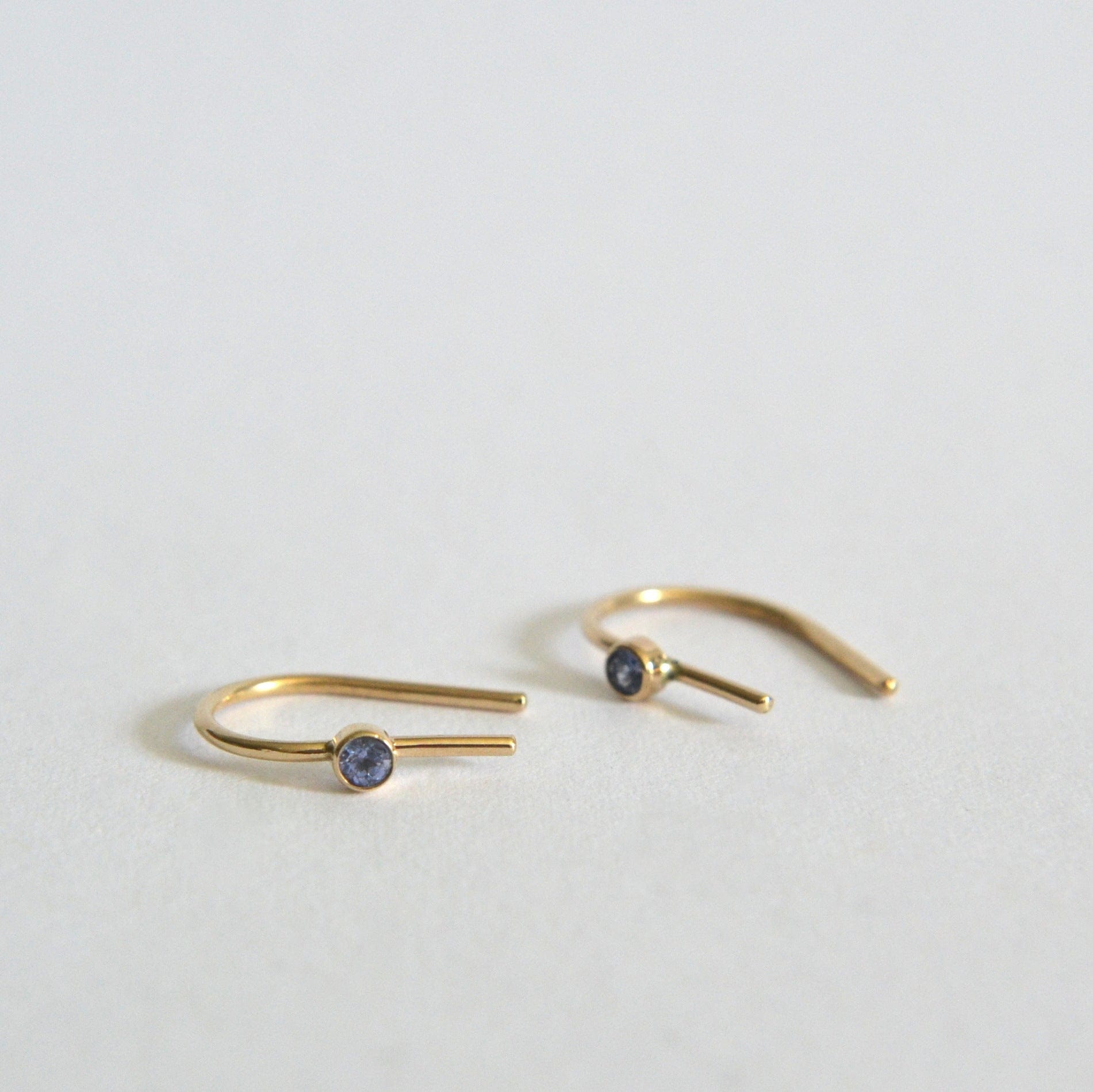 14k tanzanite arch errings