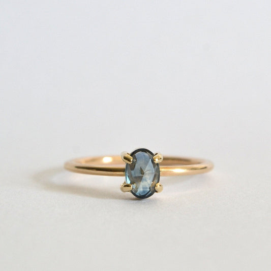 14k Oval Montana Sapphire Ring