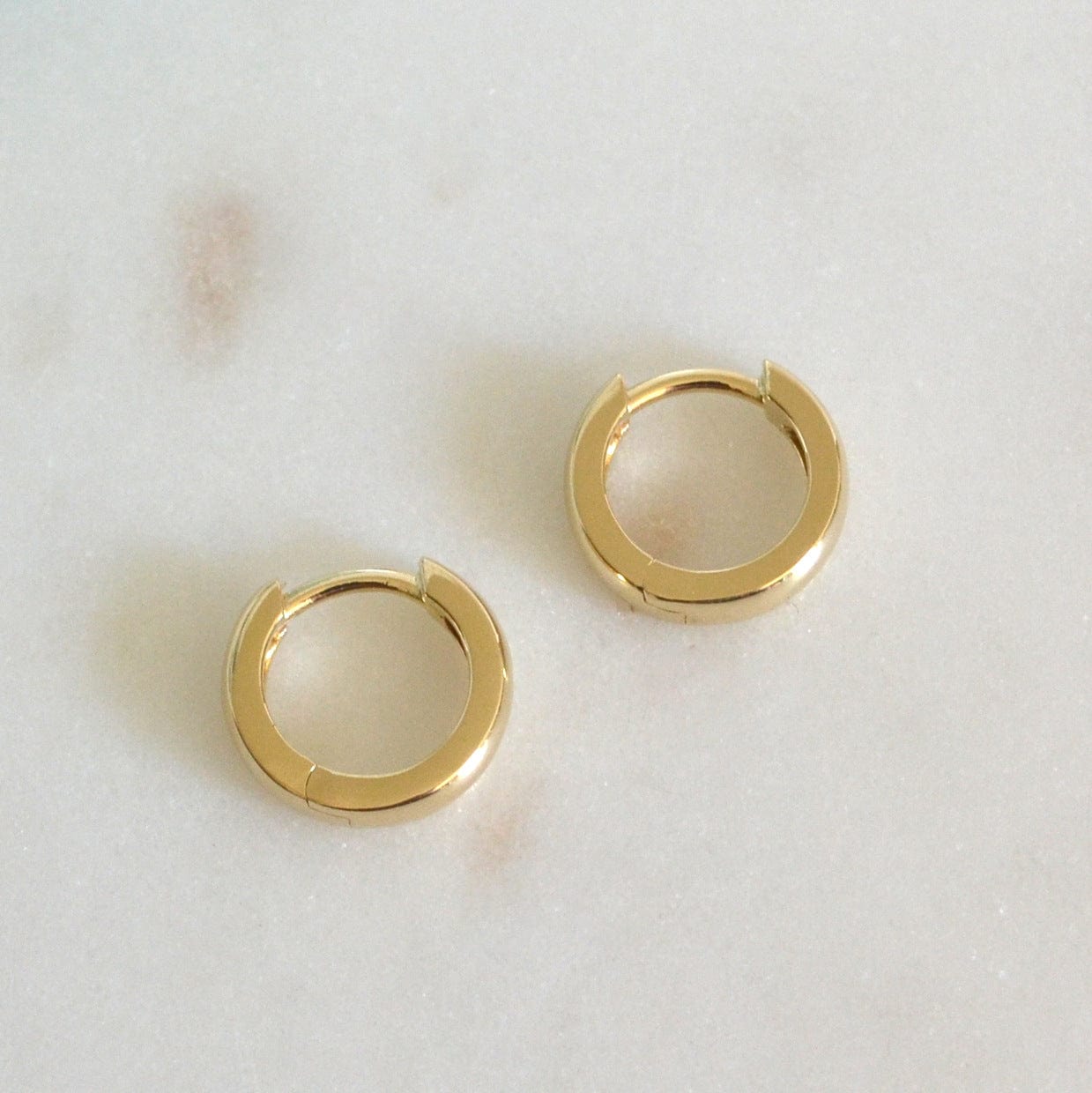 14k huggie hoops